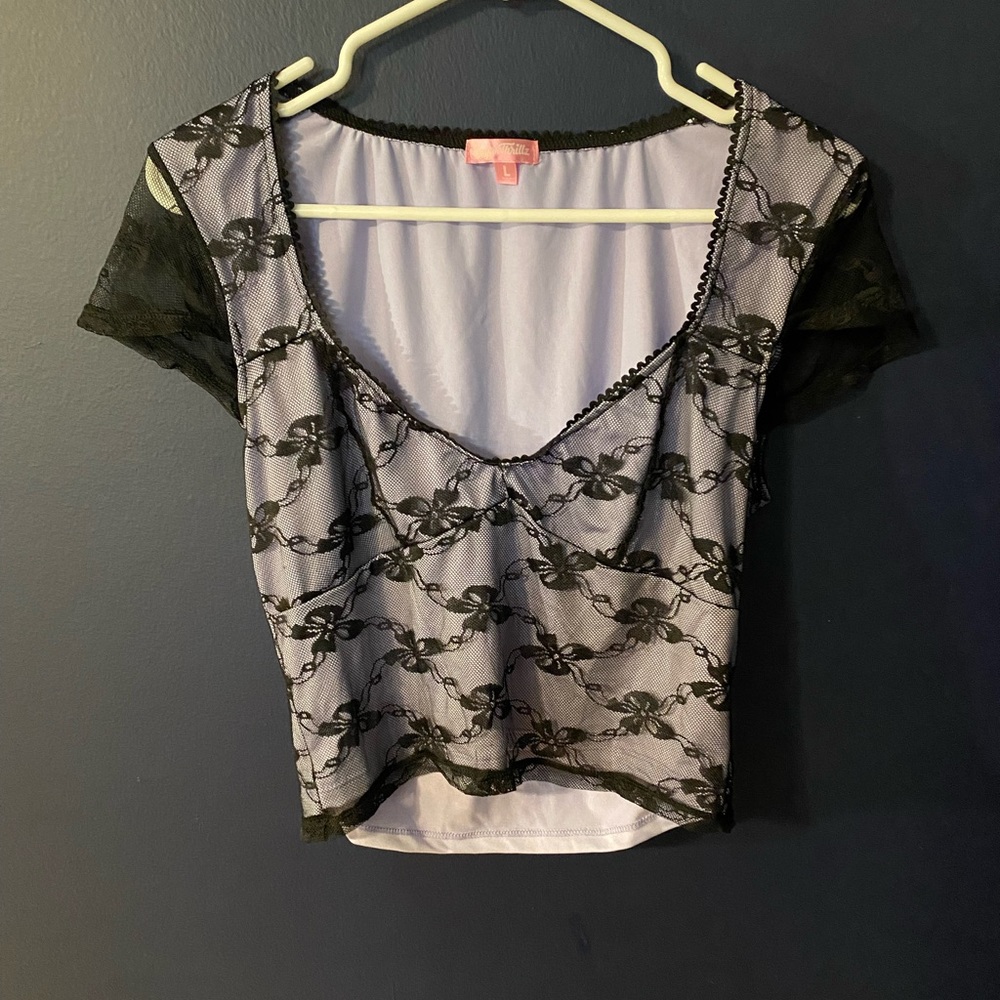 Royal Portrait Mode Mesh Crop Top